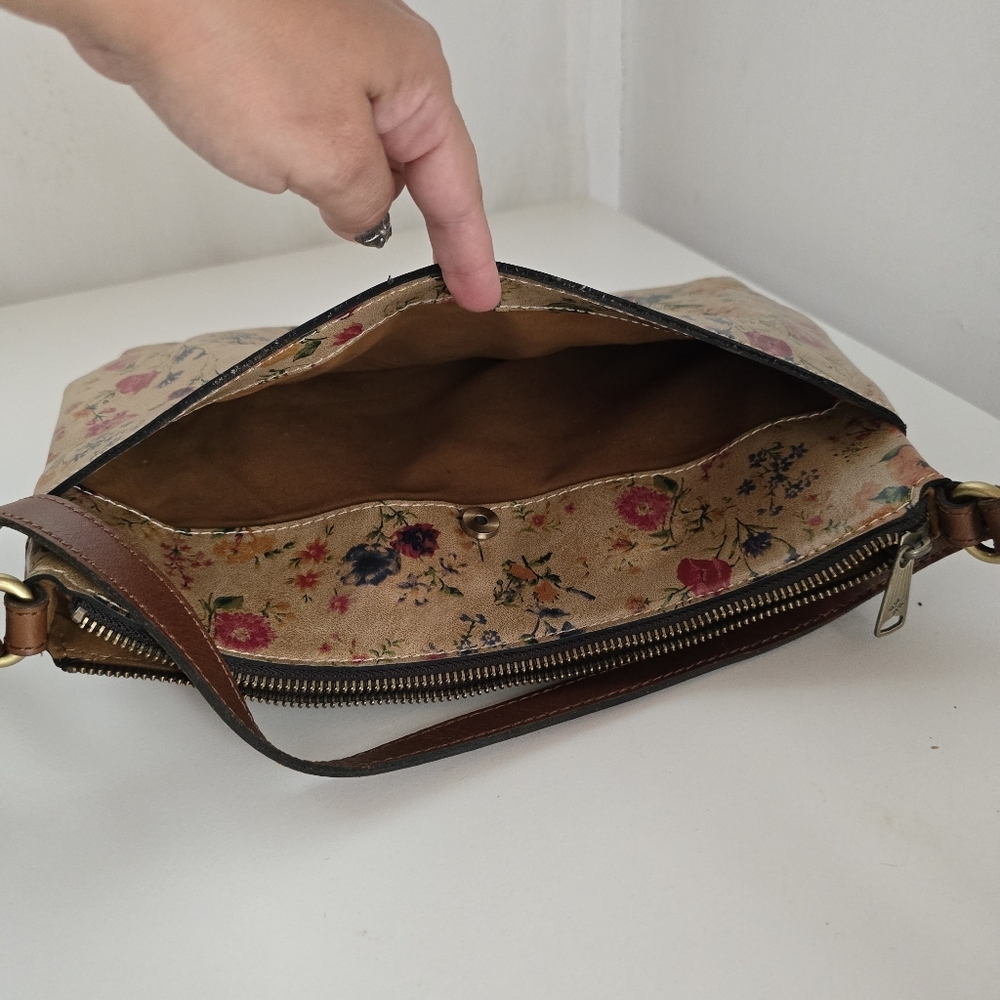 Patricia Nash Leather Avellino Floral Medium Front Pocket Crossbody - Picture 15 of 16